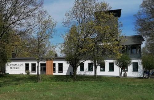 Alt Reddevitz Appartement | Ferienwohnung in der Brennerei Mönchgut