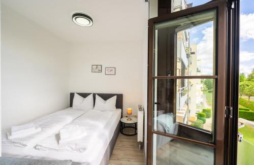 Gera Appartement | Ferienwohnung in Gera Lisa, Sehr ruhige Lage, Blick ins Grüne, Hochwertig renoviert, WLAN und Parkplatz GRATIS
