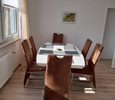 Brake Appartement | Ferienwohnung in Lemgo-Brake, 3 Zimmer
