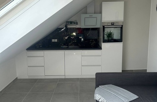 Glindfeld Appartement | Ferienwohnung Juli - neu Renovierte, Moderne Ferienwohnung