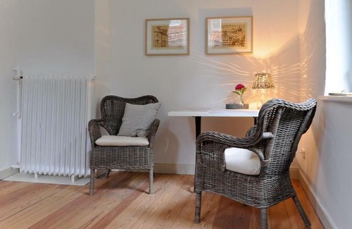 Lueneburg Appartement | Ferienwohnung Künstlerhaus Am Kurpark