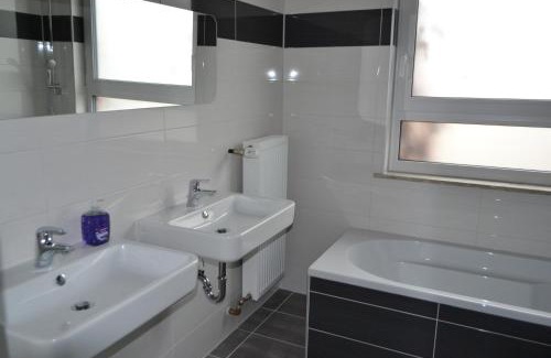 Upfingen Appartement | Ferienwohnung Krone