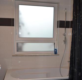 Upfingen Appartement | Ferienwohnung Krone