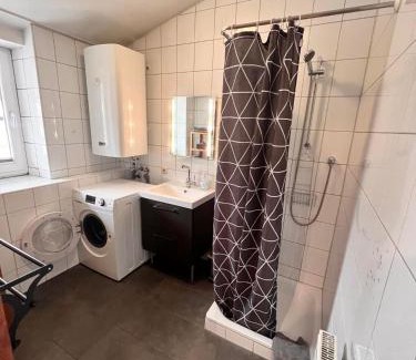 Schwaz Appartement | Ferienwohnung Lahnbachallee, Schwaz