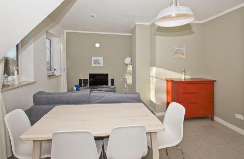 Putbus Appartement | Ferienwohnung Liesi FeWo OG - Balkon, ruhige Lage