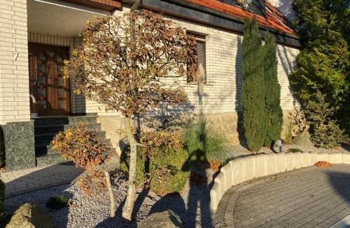 Kuellstedt Appartement | Ferienwohnung Luzi