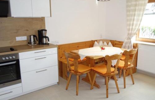 Inzing Appartement | Ferienwohnung Mariner Inzing