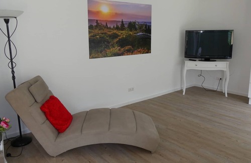 Hundsbach Appartement | Ferienwohnung mit 75qm, 1 Schlafzimmer, Max. 2 Erwachsene und 1 Kleinkind