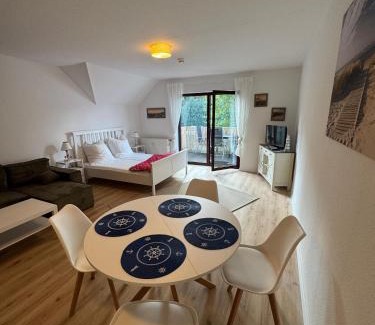 Gustow Appartement | Ferienwohnung mit Balkon FeWo 11 Gustow