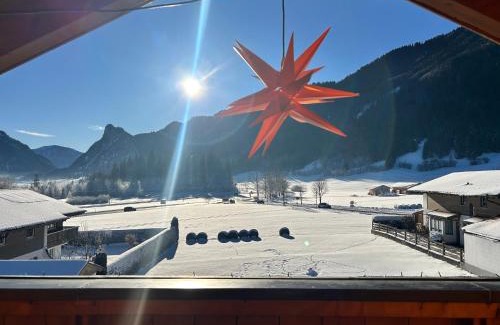 Unterammergau Appartement | Ferienwohnung mit Bergblick