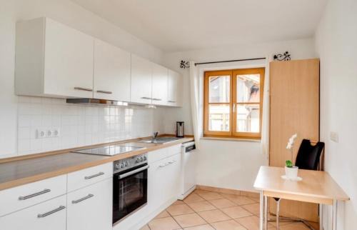 Unterammergau Appartement | Ferienwohnung mit Bergblick