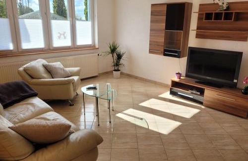 Milmersdorf Appartement | Ferienwohnung mit Garten - 10 Minuten von Templin