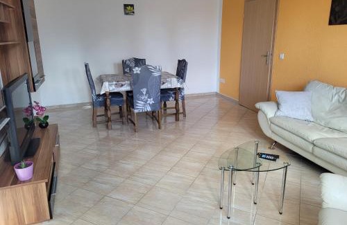 Milmersdorf Appartement | Ferienwohnung mit Garten - 10 Minuten von Templin