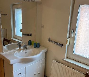 Rakow Appartement | Ferienwohnung mit Garten und Ostseenähe OVS 111