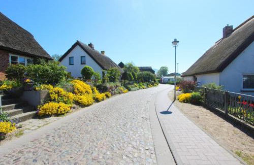 Gross Zicker Appartement | Ferienwohnung mit Meerblick und Gartennutzung - Haus Inselwind FeWo MEERduft