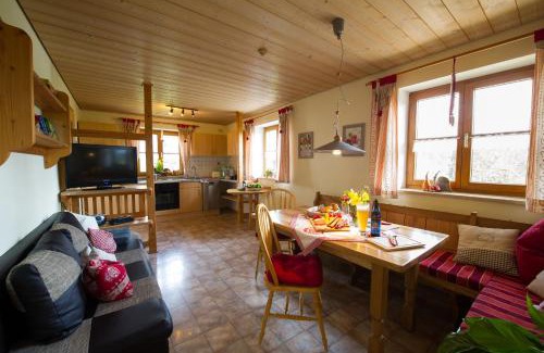 Burggen Appartement | Ferienwohnung Mohnblume