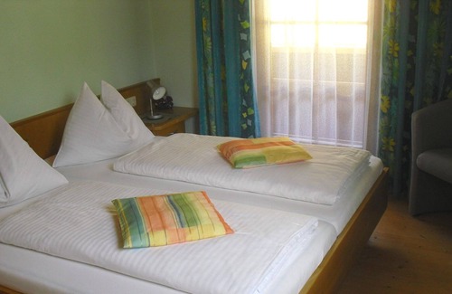 Gnesau Sonnleiten Appartement | Ferienwohnung Morgensonne - Pension & Ferienwohnung Sonnleiten
