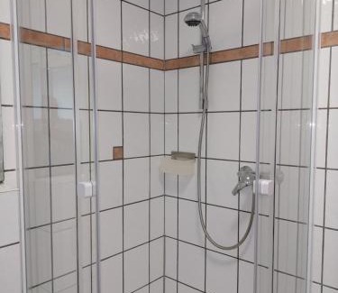 Godelheim Appartement | Ferienwohnung MW 1b 82m2 Höxter Weserbergland Weser inkl 2 Terrassen Wäsche und Endreinigung Self CheckIn