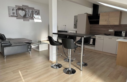 Hilbringen Maison | Ferienwohnung Neubau Merzig 120m2 für 7 Personen