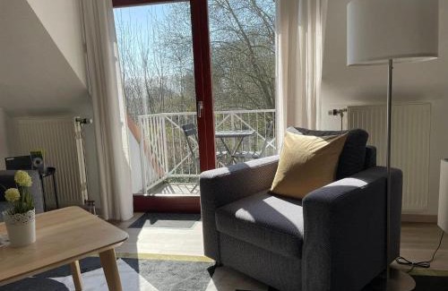 Gustow Appartement | Ferienwohnung-Nils-Holgerson-mit-Balkon-zwischen-Strand-Wald-Wiese-im-Suedosten-der-Insel-Ruegen