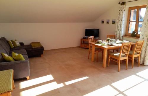 Palling Appartement | Ferienwohnung Obstgarten