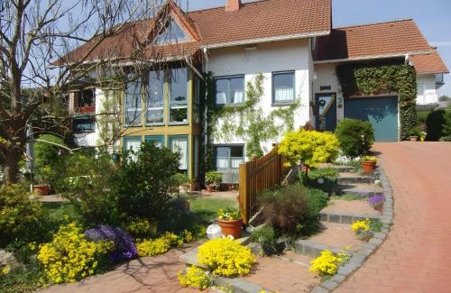 Voehl Appartement | Ferienwohnung Rösner