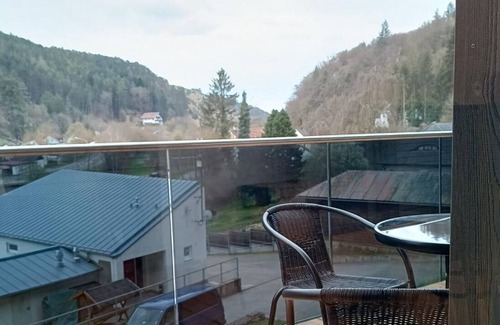 Riedenburg Appartement | Ferienwohnung Rabenstein mit Terrasse