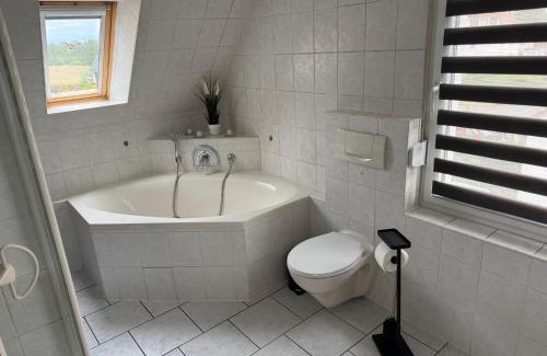 Oberdorla Appartement | Ferienwohnung Reinsdorf