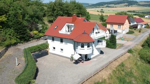 Kaltennordheim Appartement | Ferienwohnung RhönPanorama EG