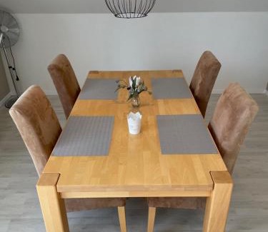Melsungen Appartement | Ferienwohnung „Riedforst“
