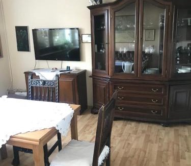 Reinhardshausen Appartement | Ferienwohnung Rogi