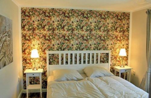 Velgast Appartement | Ferienwohnung Rosengarten am Pfarrgarten Starkow