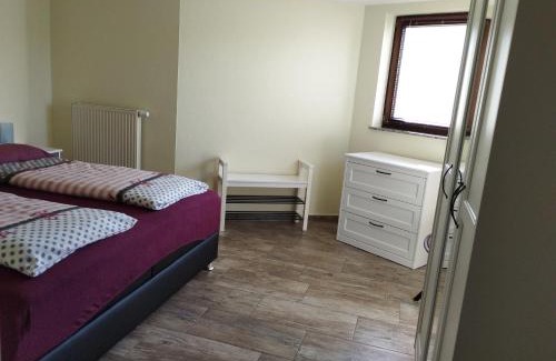 Hilbringen Appartement | Ferienwohnung Saarwiesen