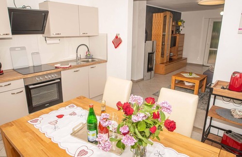 Nothweiler Appartement | Ferienwohnung Sandra - Appartement/fewo, Dusche und Bad, WC, Ruhig