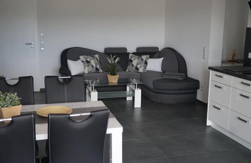 Neuenbuerg Appartement | Ferienwohnung Schauinsland