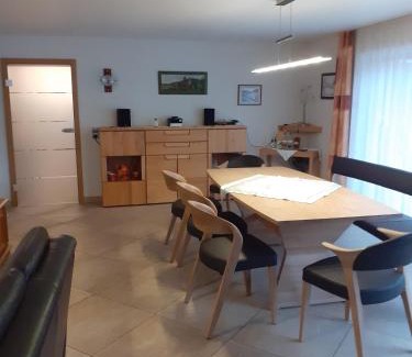 Erlenbach bei Dahn Appartement | Ferienwohnung Schehl