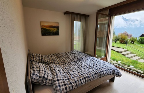 Ruetli Appartement | Ferienwohnung Solohike - Tolle Lage am Vierwaldstätter See