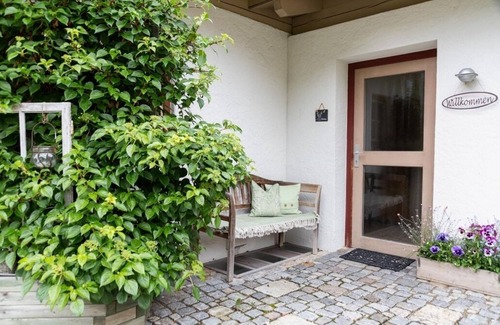 See Appartement | Ferienwohnung Sonnenblume für 4 Personen, 2 Schlafzimmer, Balkon, 59 m²