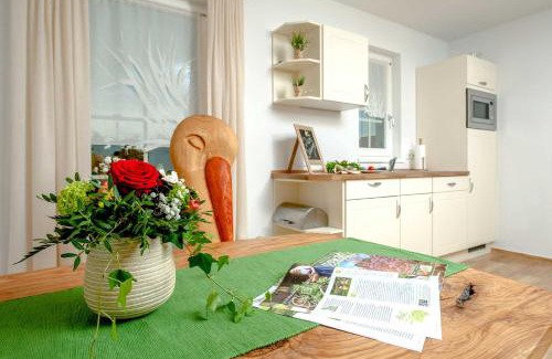 Neuendorf Appartement | Ferienwohnung Storchennest