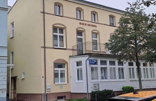 Warnemuende Appartement | Ferienwohnung Sturmflut - Haus Astrid