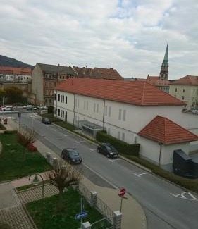 Loebau Appartement | Ferienwohnung und Apartment Löbau, Stadt- und messenah