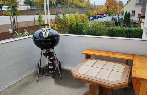 Veitshoechheim Appartement | Ferienwohnung und Monteurwohnung bis zu 10 Personen Großer Parkplatz /wlan/grill
