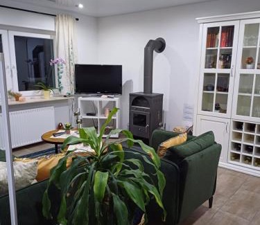 Hinterweidenthal Appartement | Ferienwohnung Unterm Rappenfels