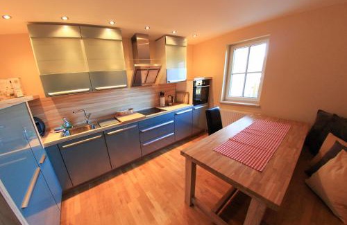 Maria Woerth Appartement | Ferienwohnung Villa Albatros In Oberdellach