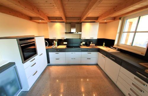 Maria Woerth Appartement | Ferienwohnung Villa Albatros In Oberdellach