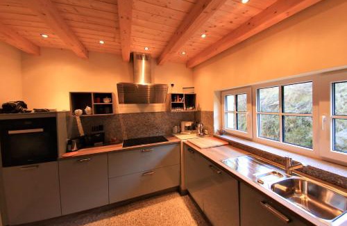 Maria Woerth Appartement | Ferienwohnung Villa Albatros In Oberdellach