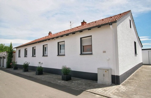 Obrigheim Appartement | Ferienwohnung Weickert 2 Nähe Deutsche Weinstraße