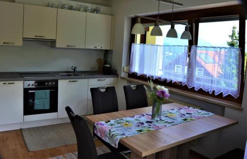 Toster Appartement | Ferienwohnung Walgaublick
