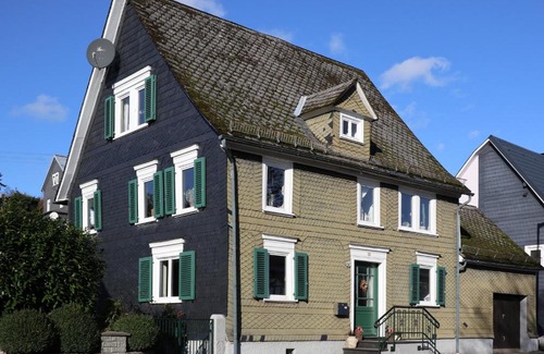 Hilchenbach Appartement | Ferienwohnung Weiß