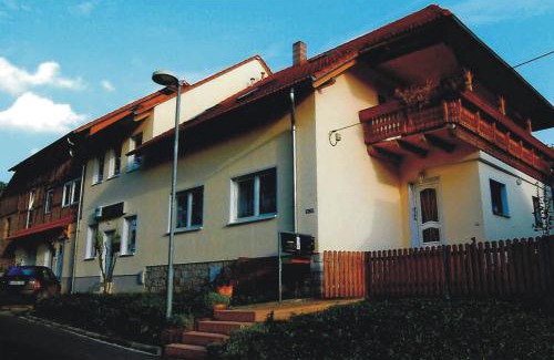 Alkersleben Appartement | Ferienwohnung Weißkopf